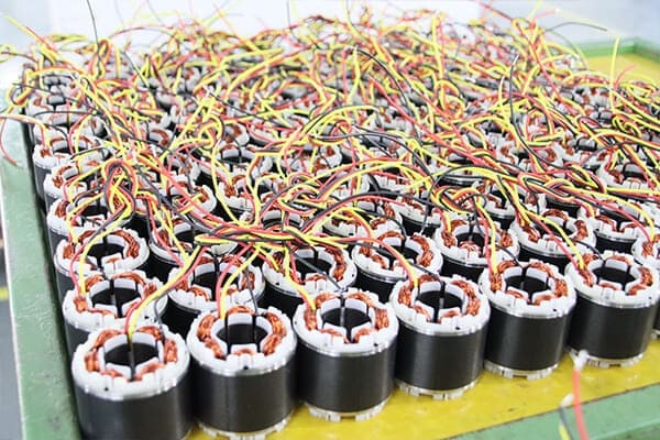 電機(jī)有刷和無(wú)刷哪個(gè)好