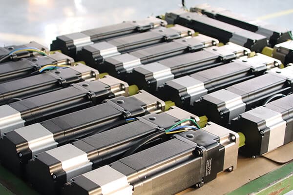 直流伺服一体机在AGV小车上的应用怎么样？