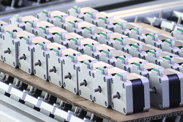 丝杆步进电机和伺服电机相比，优缺点各是什么？