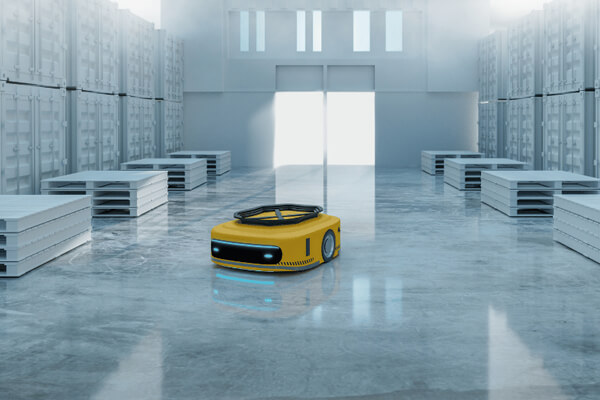 如何实现AGV小车的平稳启停和精确控制？