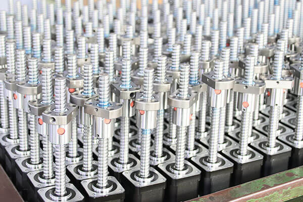 丝杆步进电机和普通步进电机有什么区别？